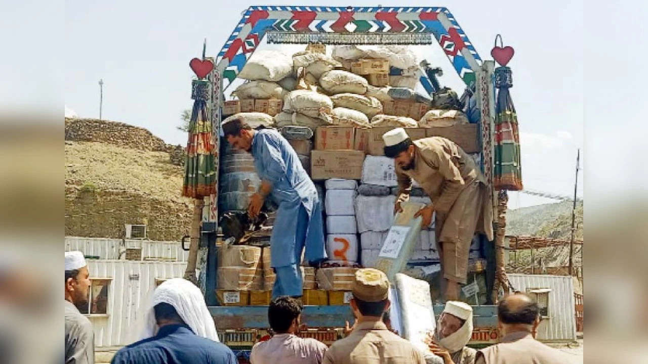 Three flour smugglers arrested with 1100 bags, 49 tons