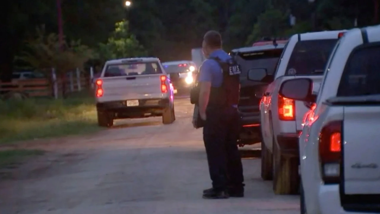 Gunman kills five in Texas