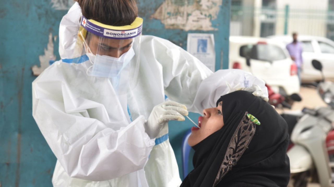 Pakistan logs over 600 new COVID infections, 20 deaths
