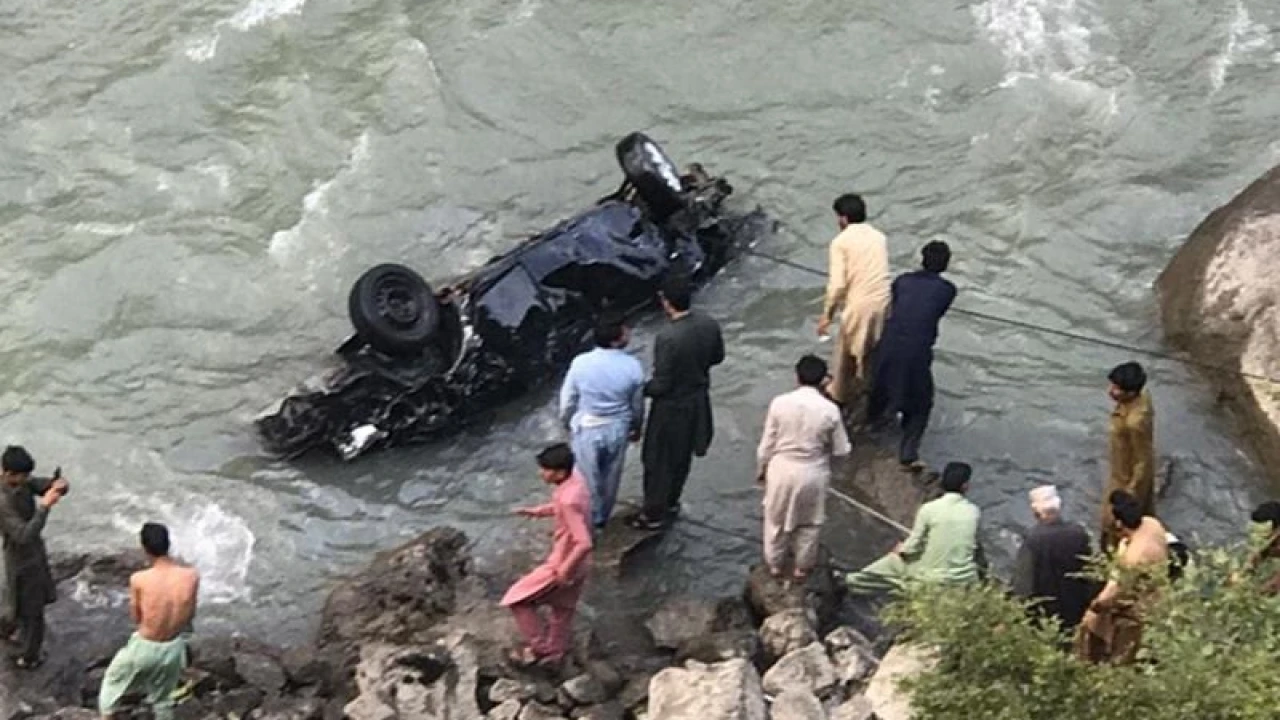 One killed, five injured as jeep plunges into River Neelum