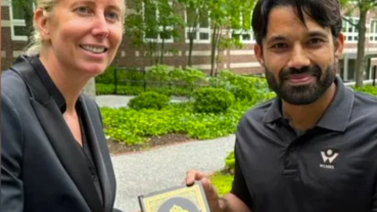 Mohammad Rizwan gifts Holy Quran to Harvard Business School teacher