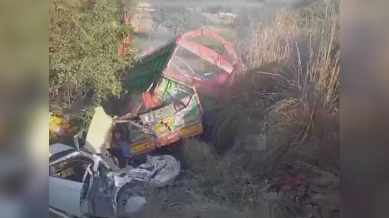 One killed, four injured in loaded truck, cars collision