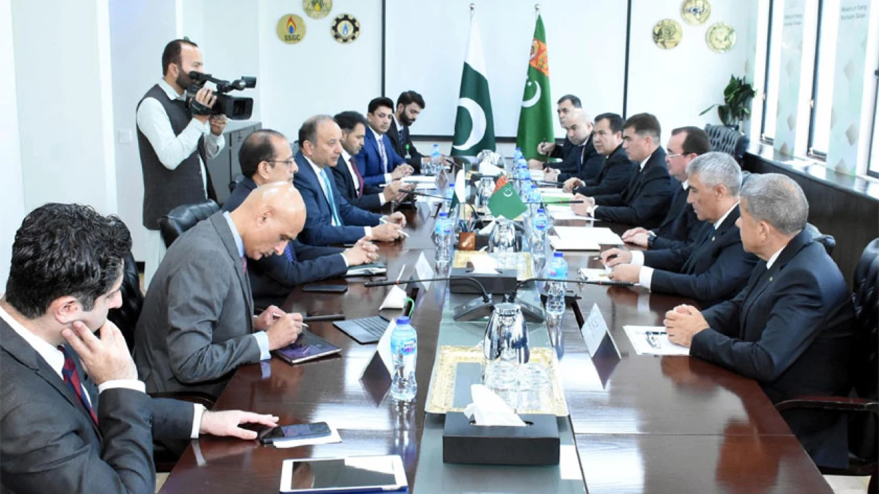Pakistan, Turkmenistan forges energy cooperation agreement