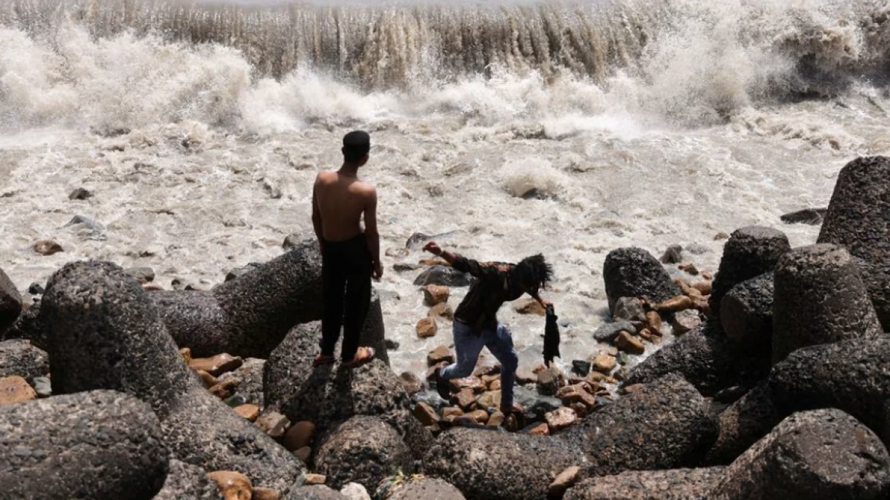 Cyclone Biparjoy to hit Pakistan today at 11am