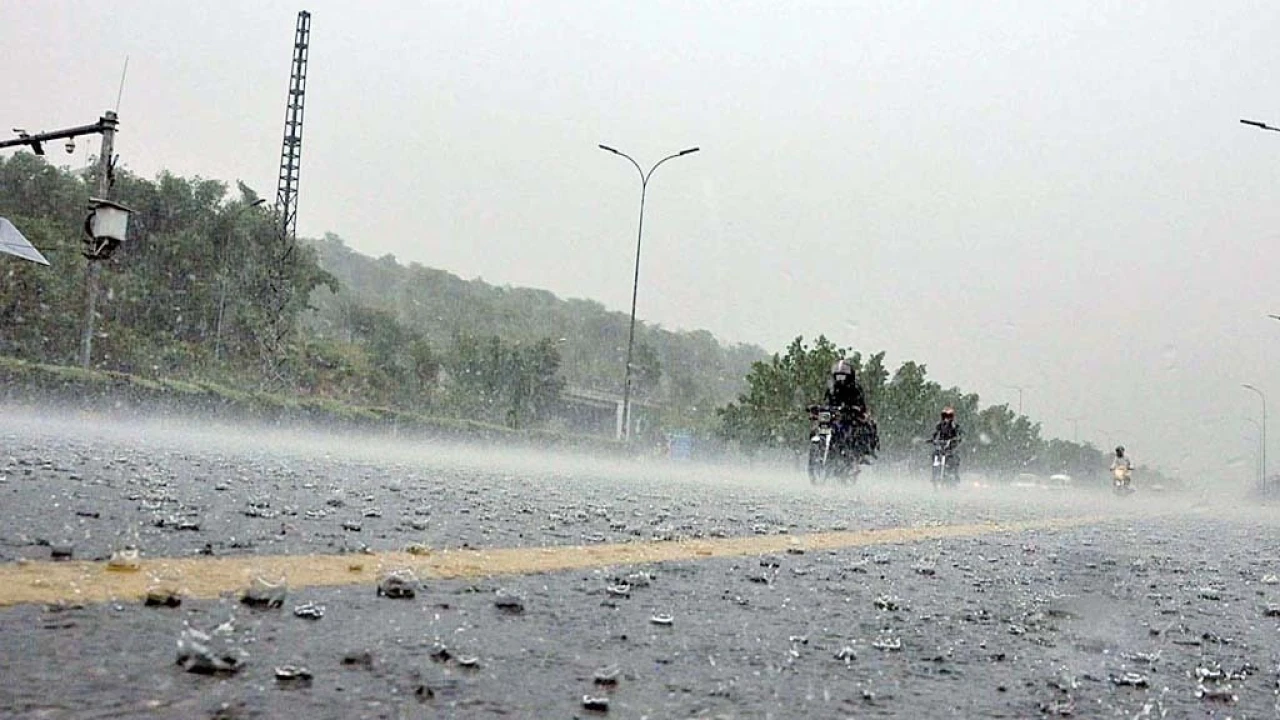 Rainfall submerges Lahore, over 100 mm recorded