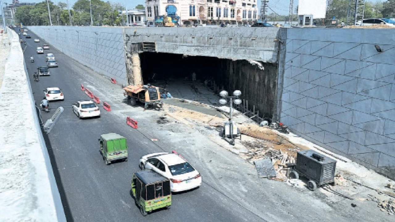 Two killed in Kalma Chowk underpass accident