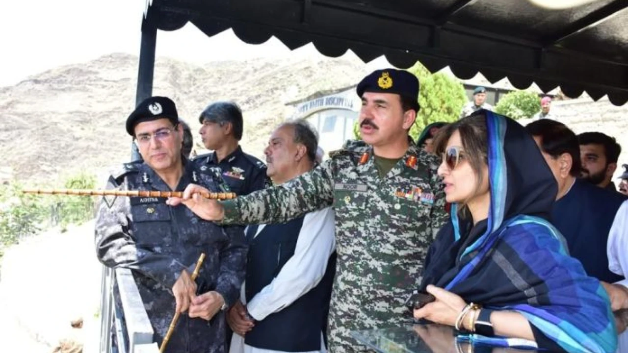 Khar visits Torkham border, gets briefing