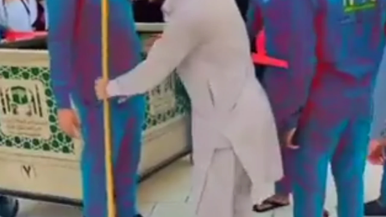 Mohammad Rizwan’s video cleaning floors of Holy Kaaba goes viral