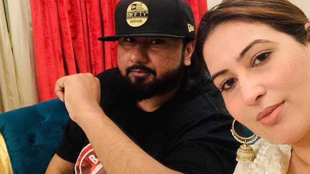 Domestic violence case: Yo Yo Honey Singh's wife seeks Rs. 100 compensation