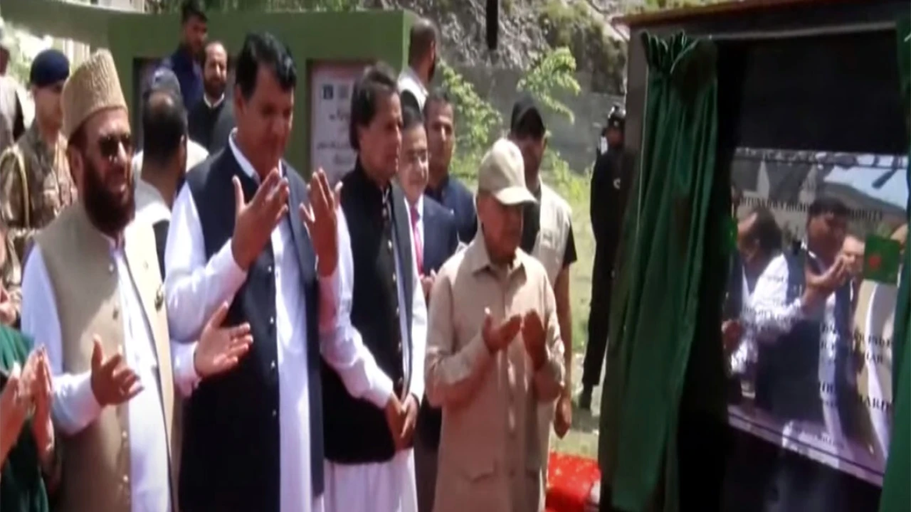 PM lays foundation stone of development projects