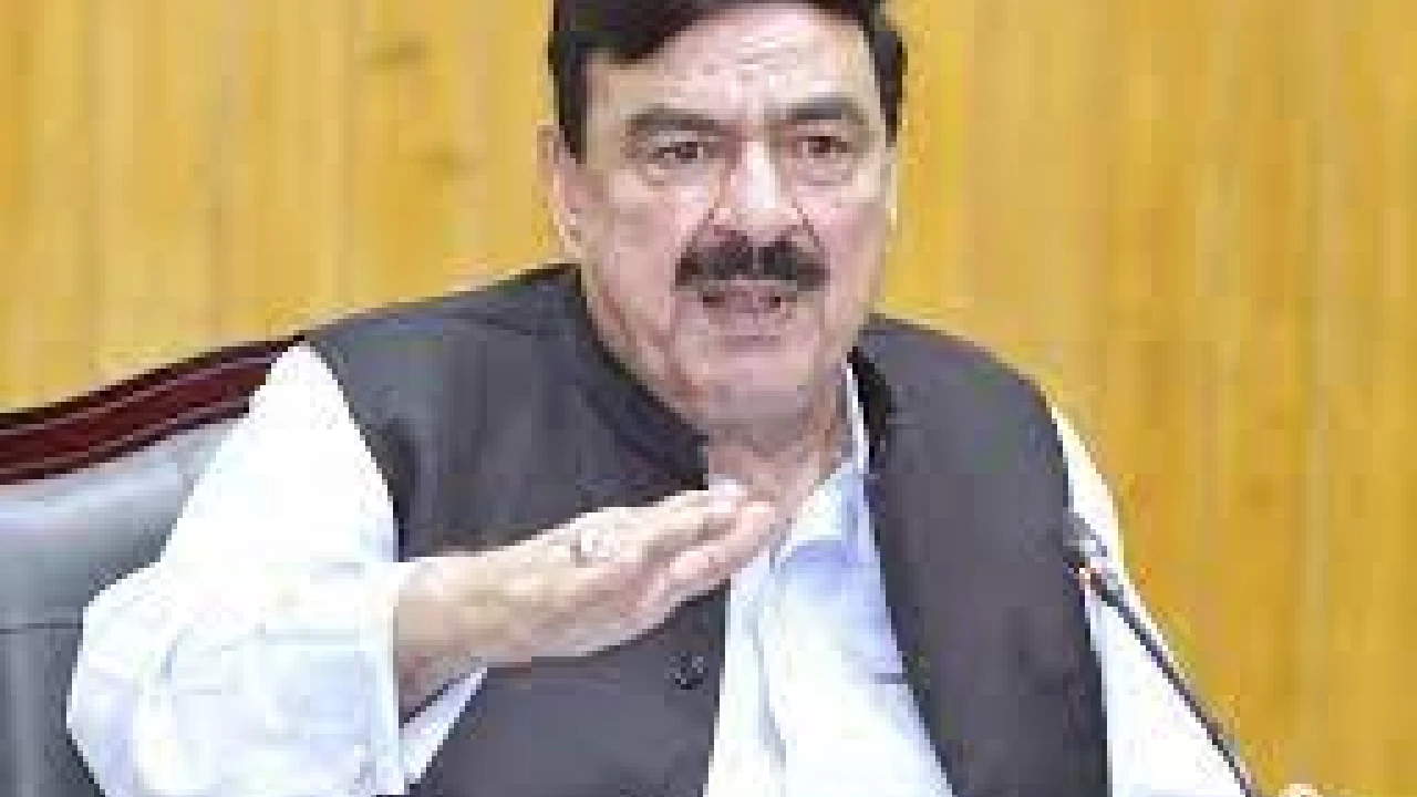 Sheikh Rasheed warns of insurgency in country if elections not held