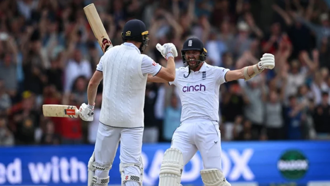 England wins third Test match of Ashes series