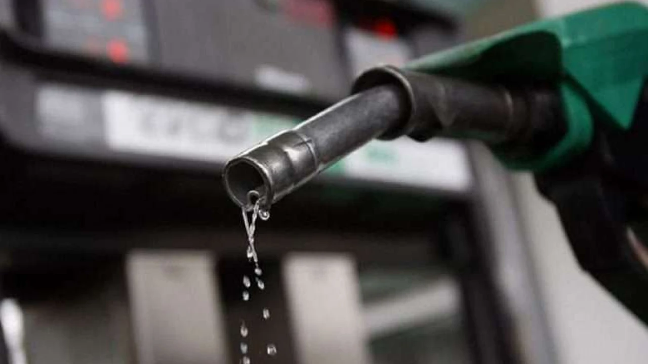 Govt reduces petrol price by Rs9, cuts high-speed diesel by Rs7