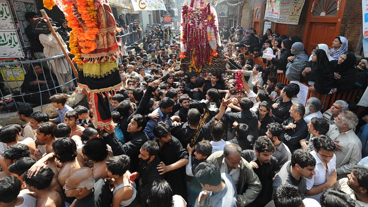 Lahore admin reviews arrangements for Muharram processions