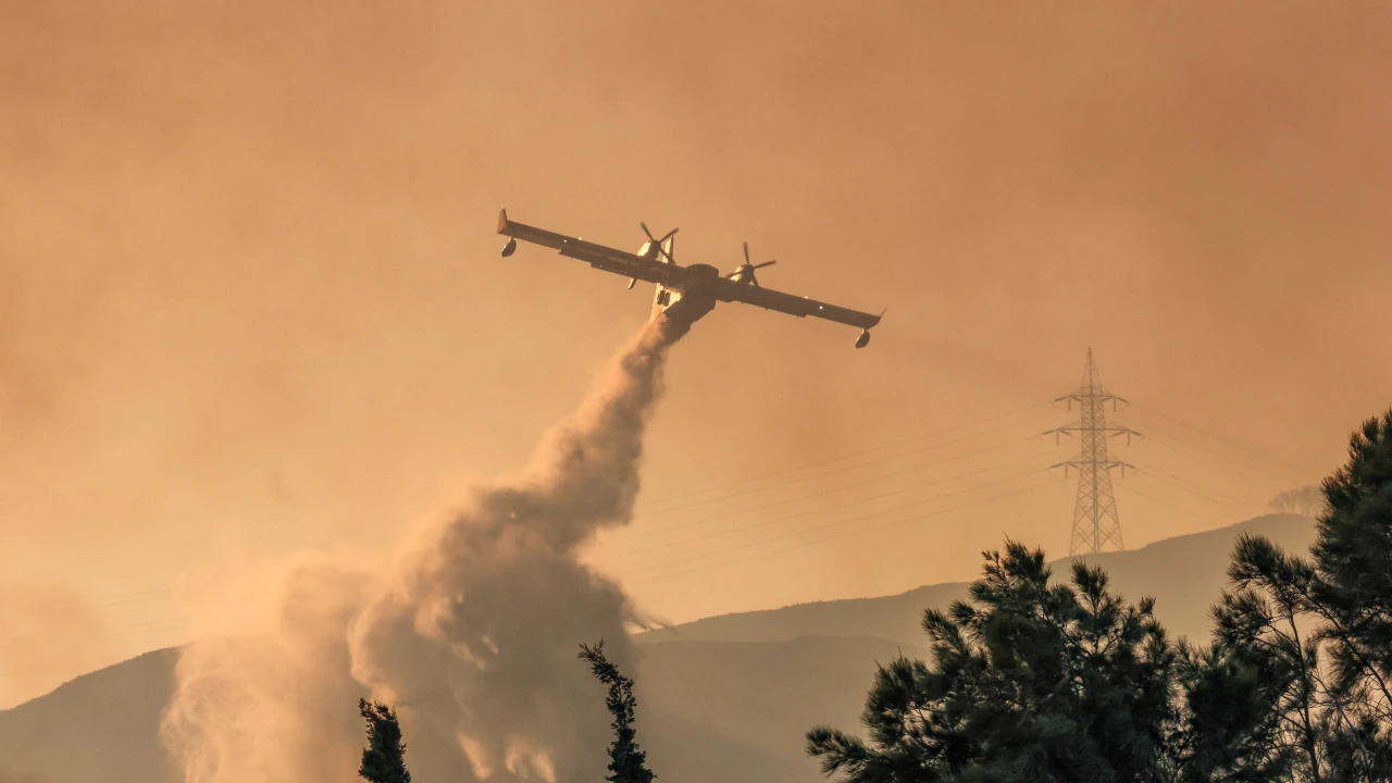 EU plans to buy new firefighting planes