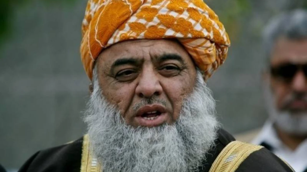 Fazl decides to cut short Dubai visit after blast in party convention