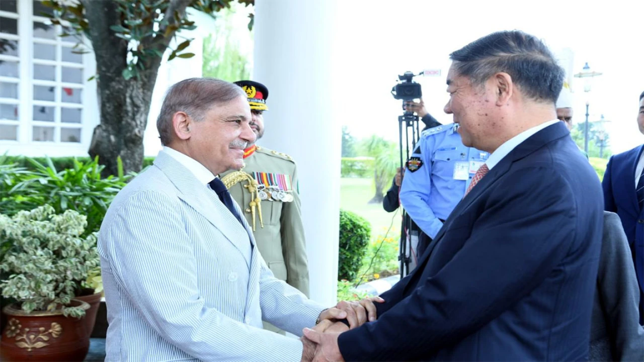 Chinese Vice-PM accorded warm welcome at PM House