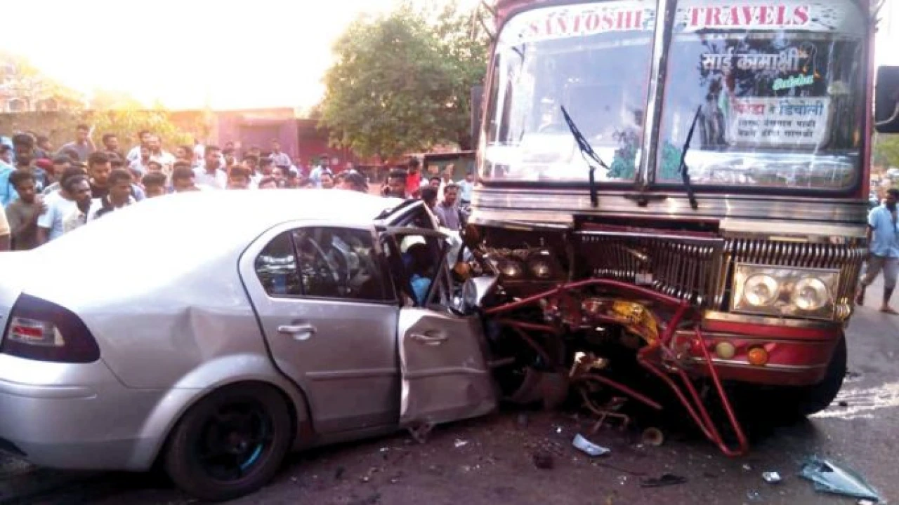 Six killed in car-coach collision in Barkhan