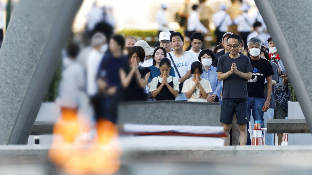 Hiroshima marks a-bomb anniversary, calls nuclear deterrence "folly"