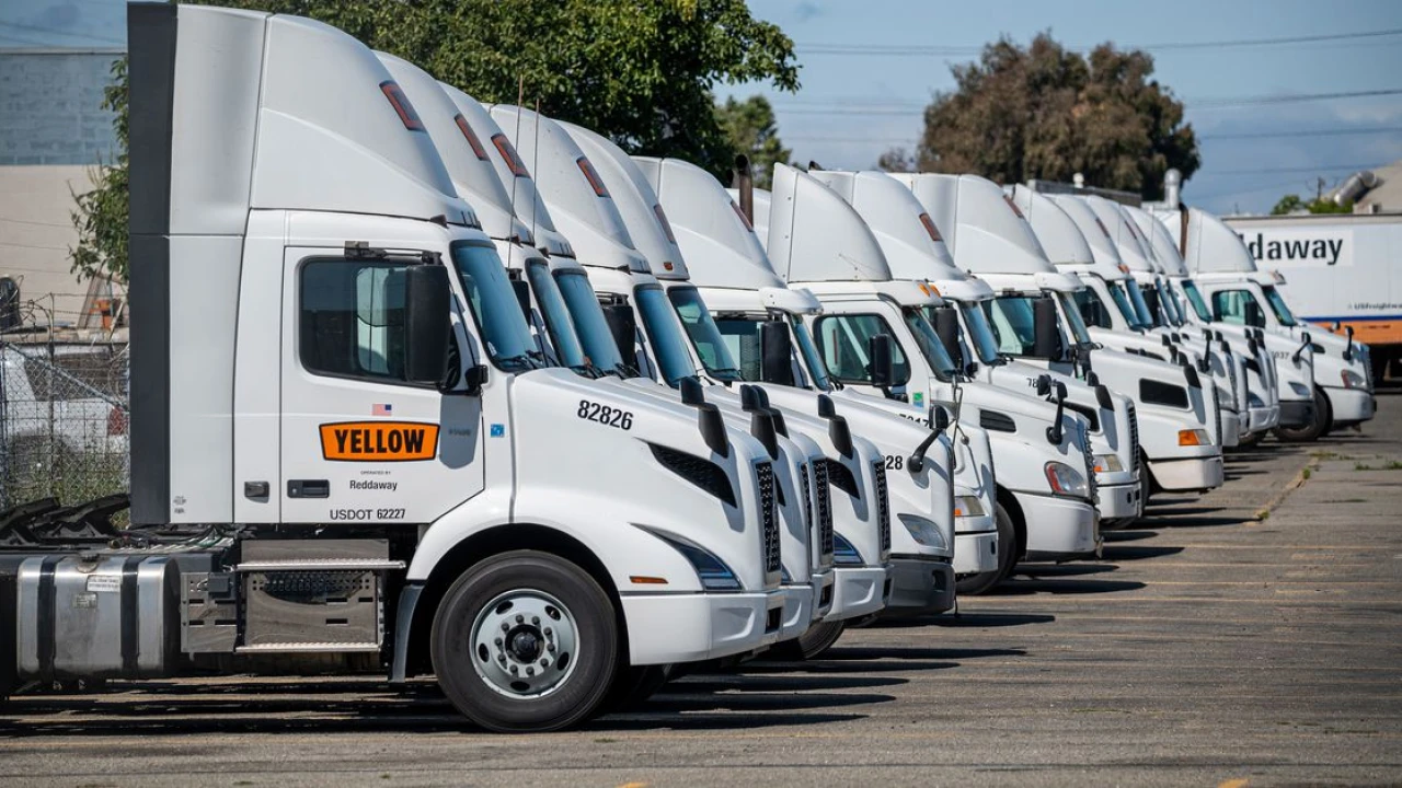 What a trucking company bankruptcy tells us about labor tensions in America