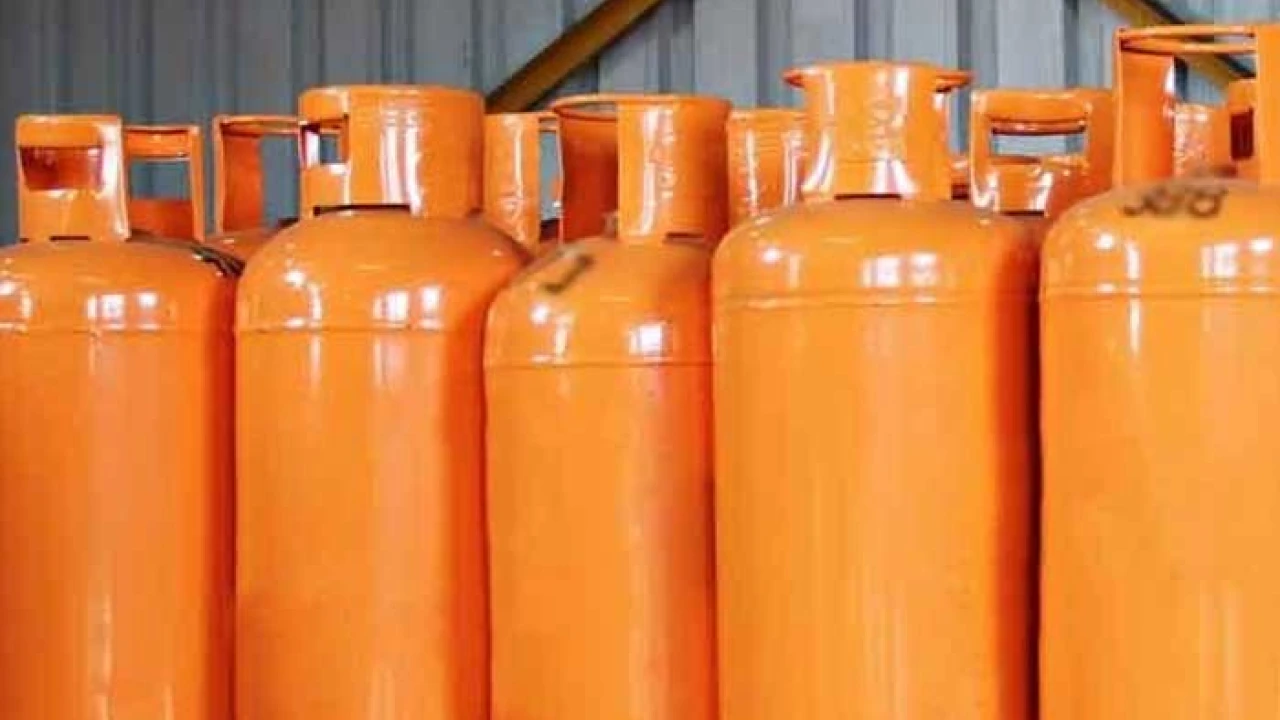 LPG price increases by Rs10 per kg