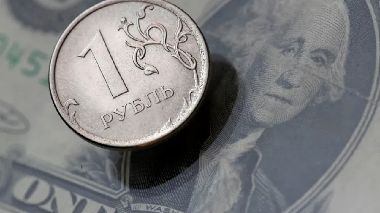 Russian Rouble strengthens vs US Dollar