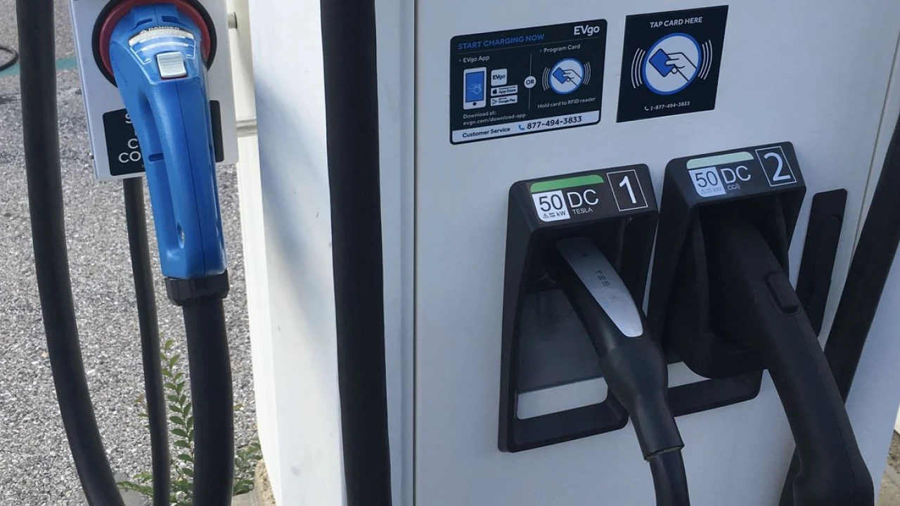 EV charging in the US is still a no-good bad time — and somehow getting worse