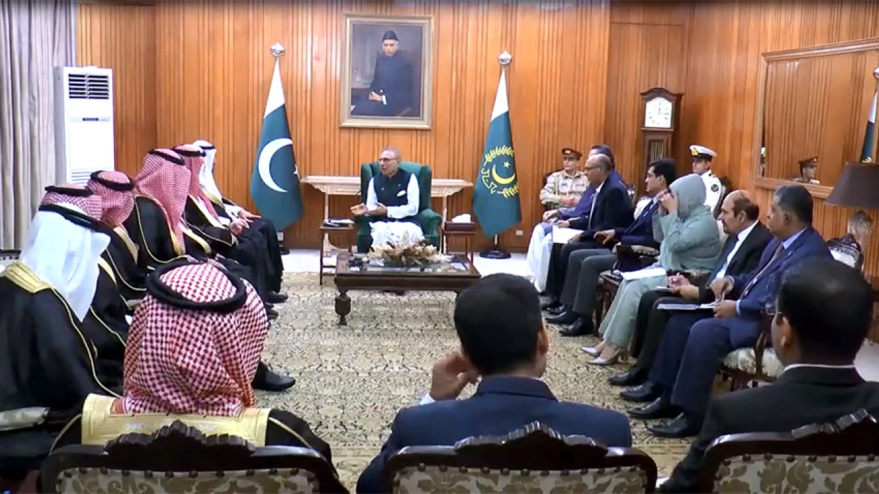 President Alvi calls for strengthening cultural, economic ties with Saudi Arabia