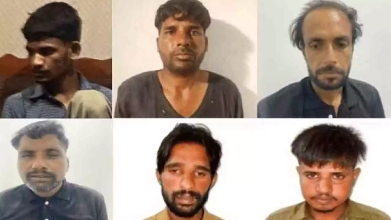 Rangers arrest 6 Indian smugglers from Indian border