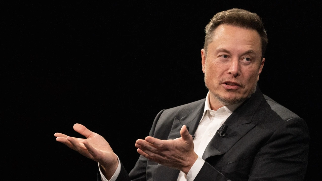 Elon Musk's X plans to remove headlines from links to news articles