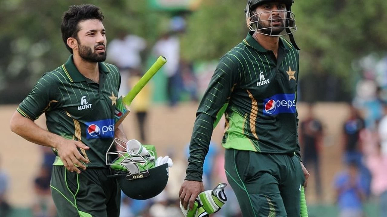 Malik, Rizwan down with flu ahead of crucial Australia clash  