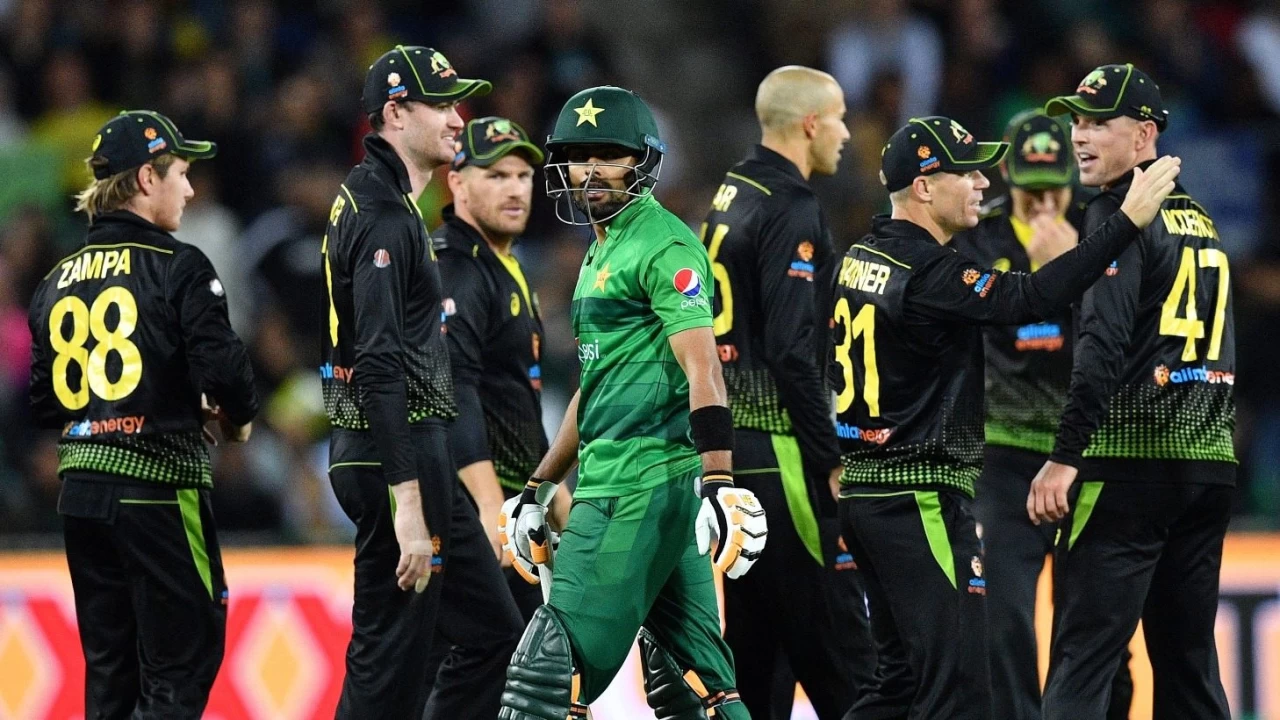 Fans anticipate thrilling match as Pakistan, Australia face off 