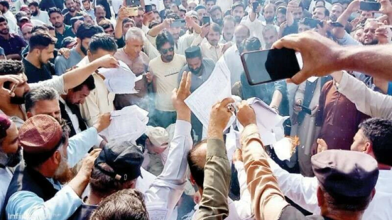 JI leaders booked for lodging protest against inflated electricity bills