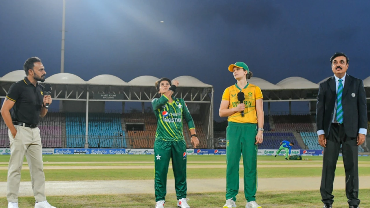 PAKW vs SAW: South Africa decides to field first against Pakistan in third T20I