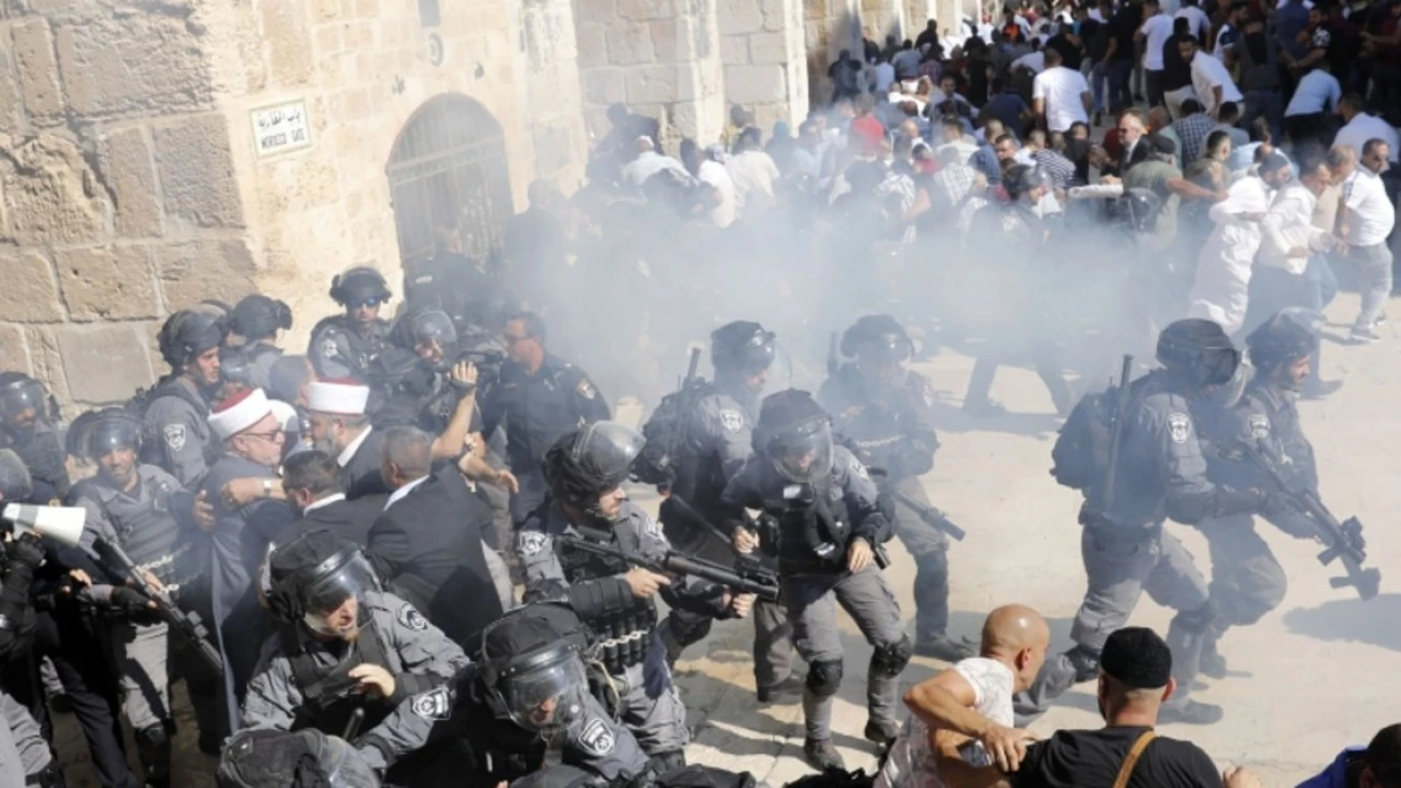 OIC condemn Israel's vandalism in Masjid Al-Aqsa’s Bab Ar-Rahma