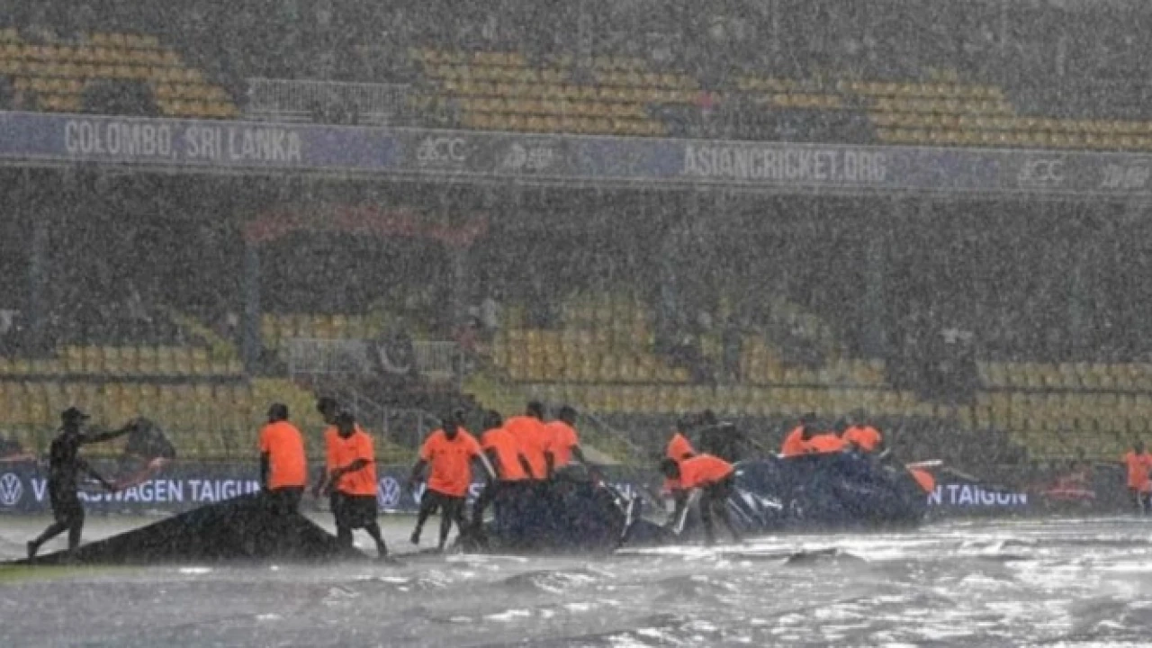 Rain delays Pakistan-India match on reserve day