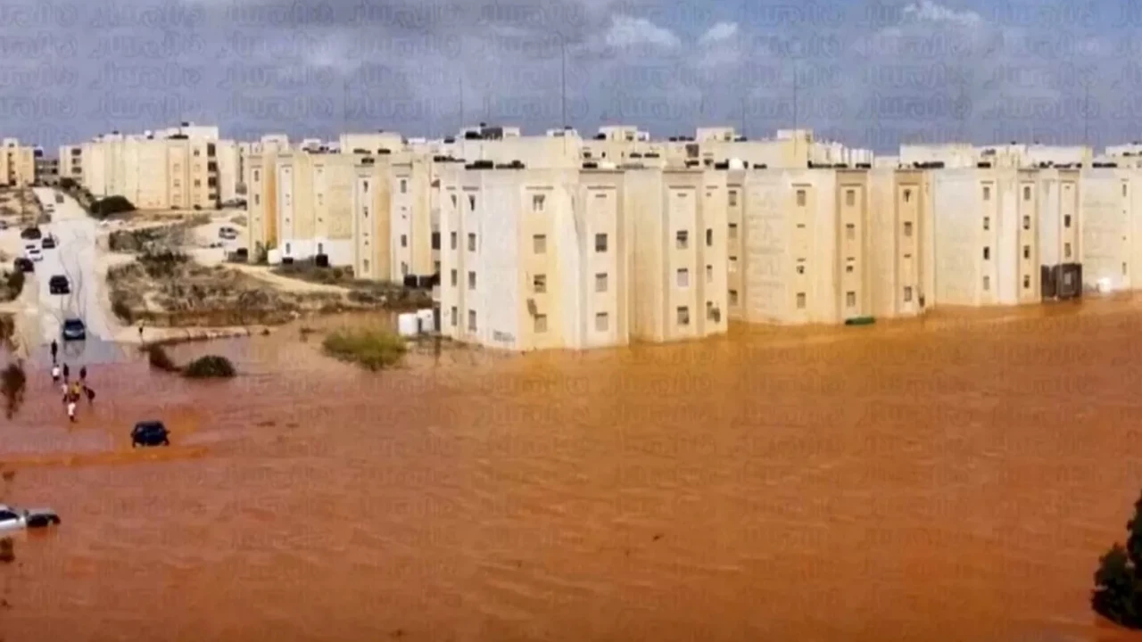 Libya floods death toll passes 2,000 with thousands more missing