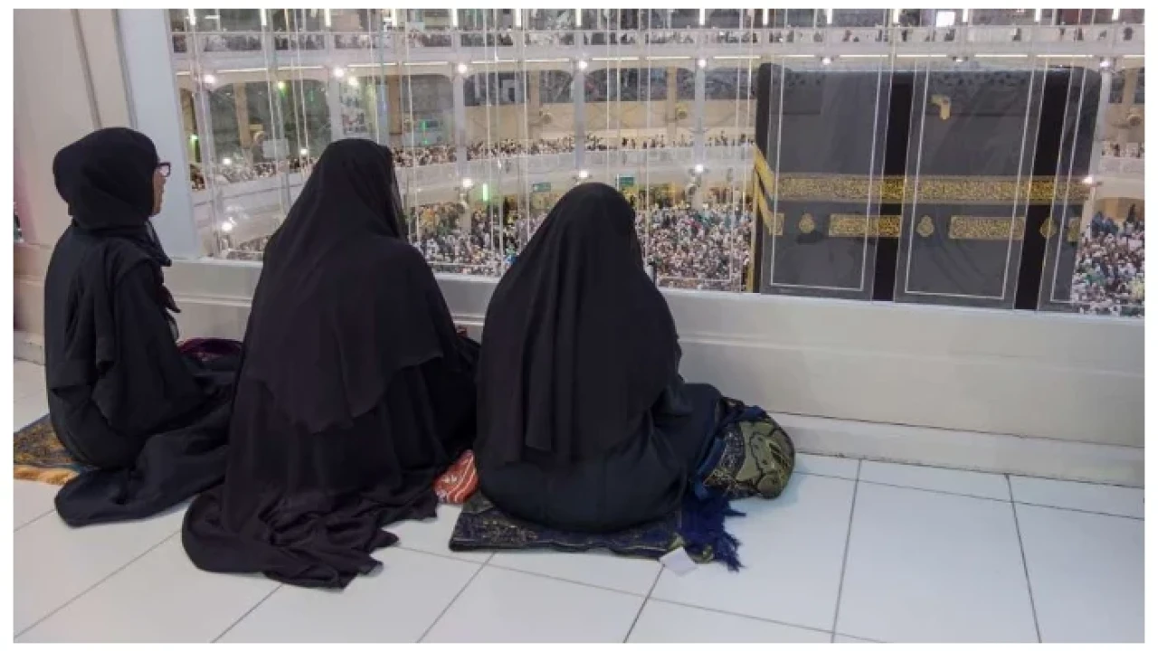 Saudi Ministry of Hajj issues rules regarding women Ihram