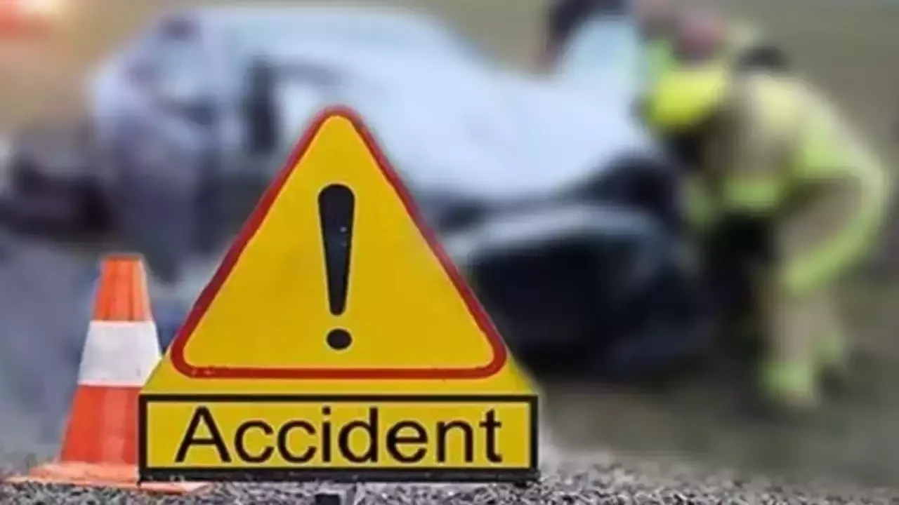 Eight killed, two injured in motorway accident near Ghotki