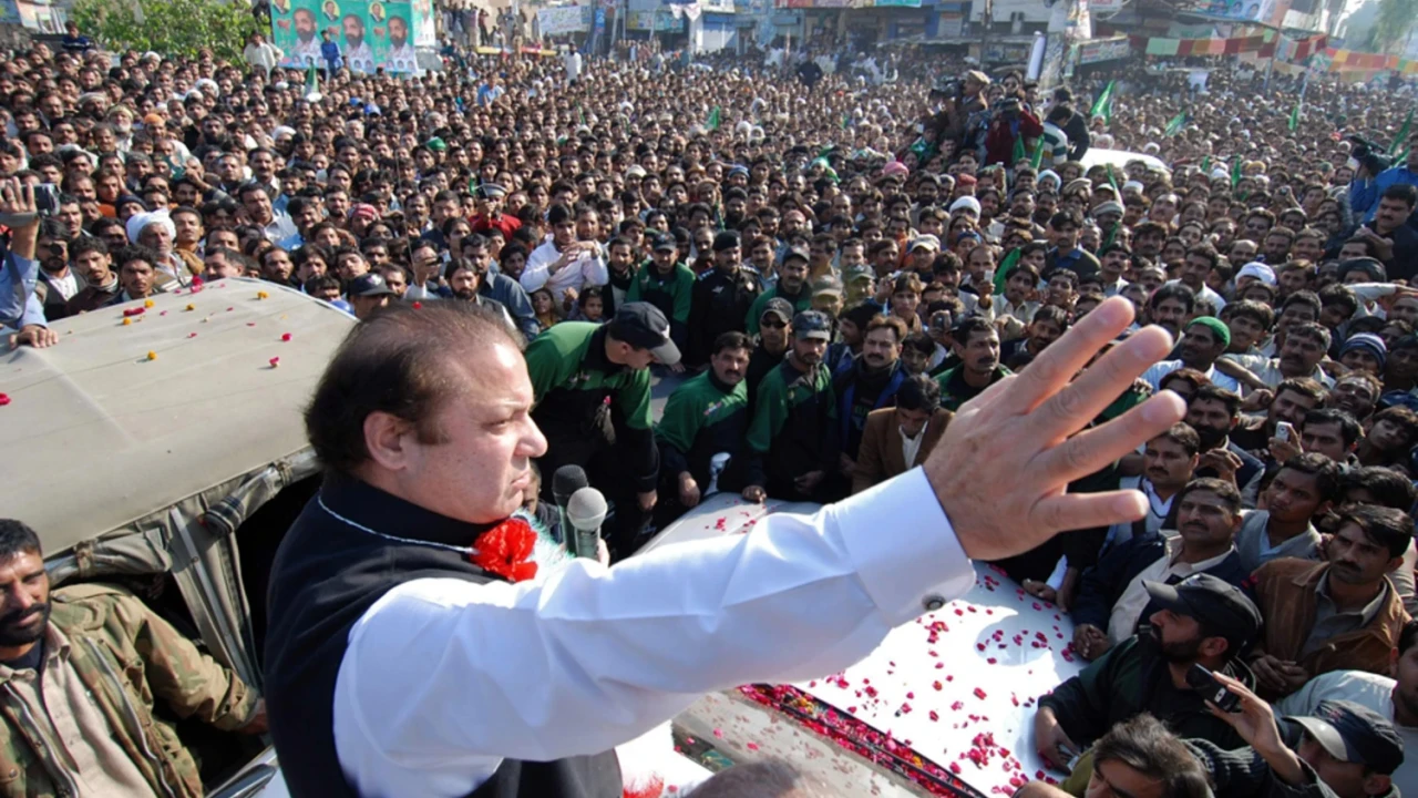 Nawaz Sharif return: PML-N to hold sit-in at Minar-e-Pakistan