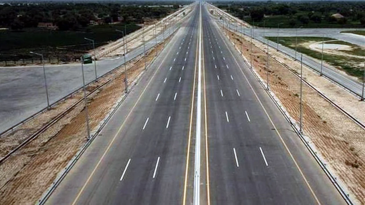 Govt hikes traffic violation fines on highways, motorways