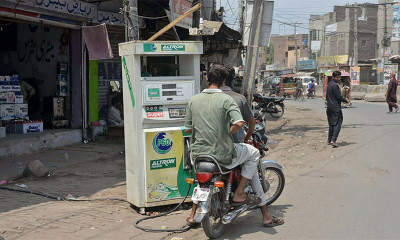 فیصل آباد میں پیٹرول کی اسمگلنگ کے خلاف کریک ڈاؤن
