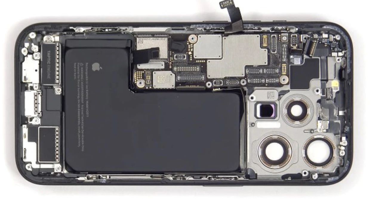 An early iPhone 15 Pro teardown looks inside Apple’s new flagship phone