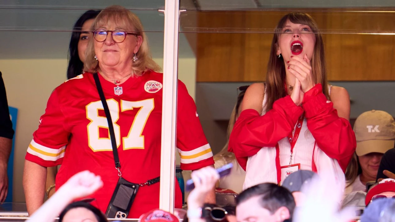 2023 Travis Kelce jersey: Taylor Swift rumors heat up the demand for home  and away Chiefs gear 