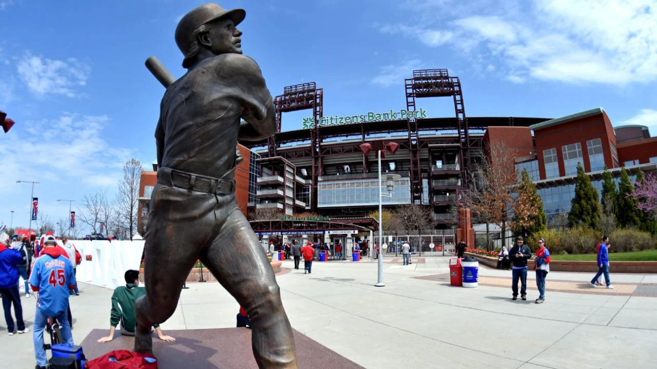 Support alligator denied entry into Phils' stadium