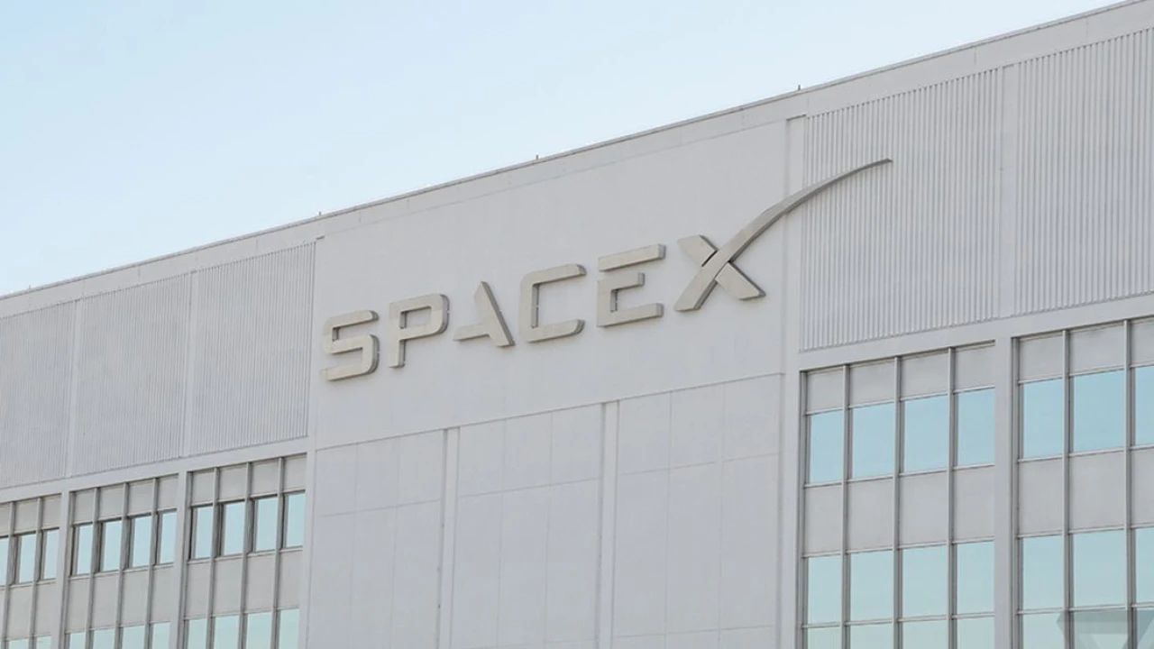 SpaceX inks first Space Force deal for government-focused Starshield satellite network