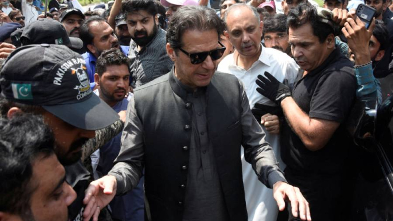 عمران خان کی  9 کیسز میں درخواست ضمانت خارج ہونے کا فیصلہ معطل