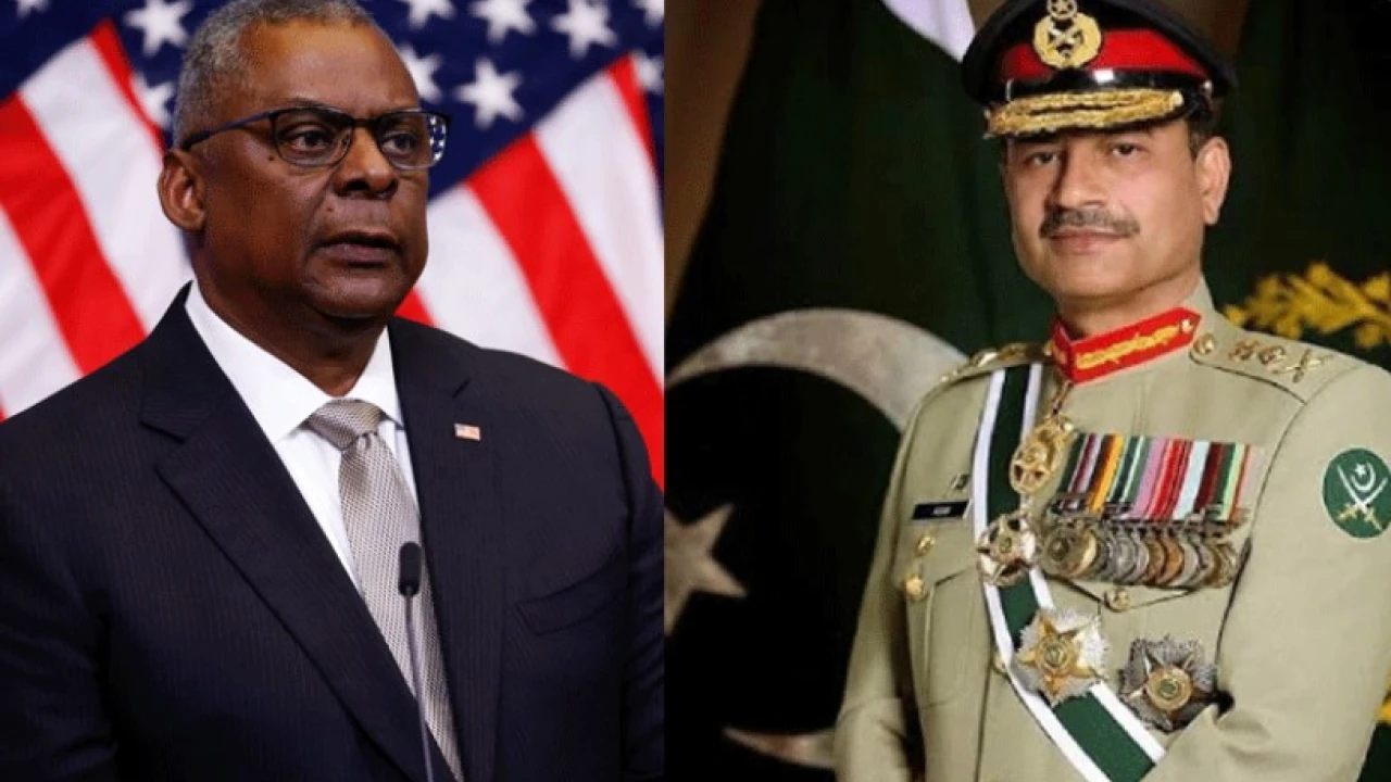 US Defense Secretary talks with Pakistan's Army Chief 