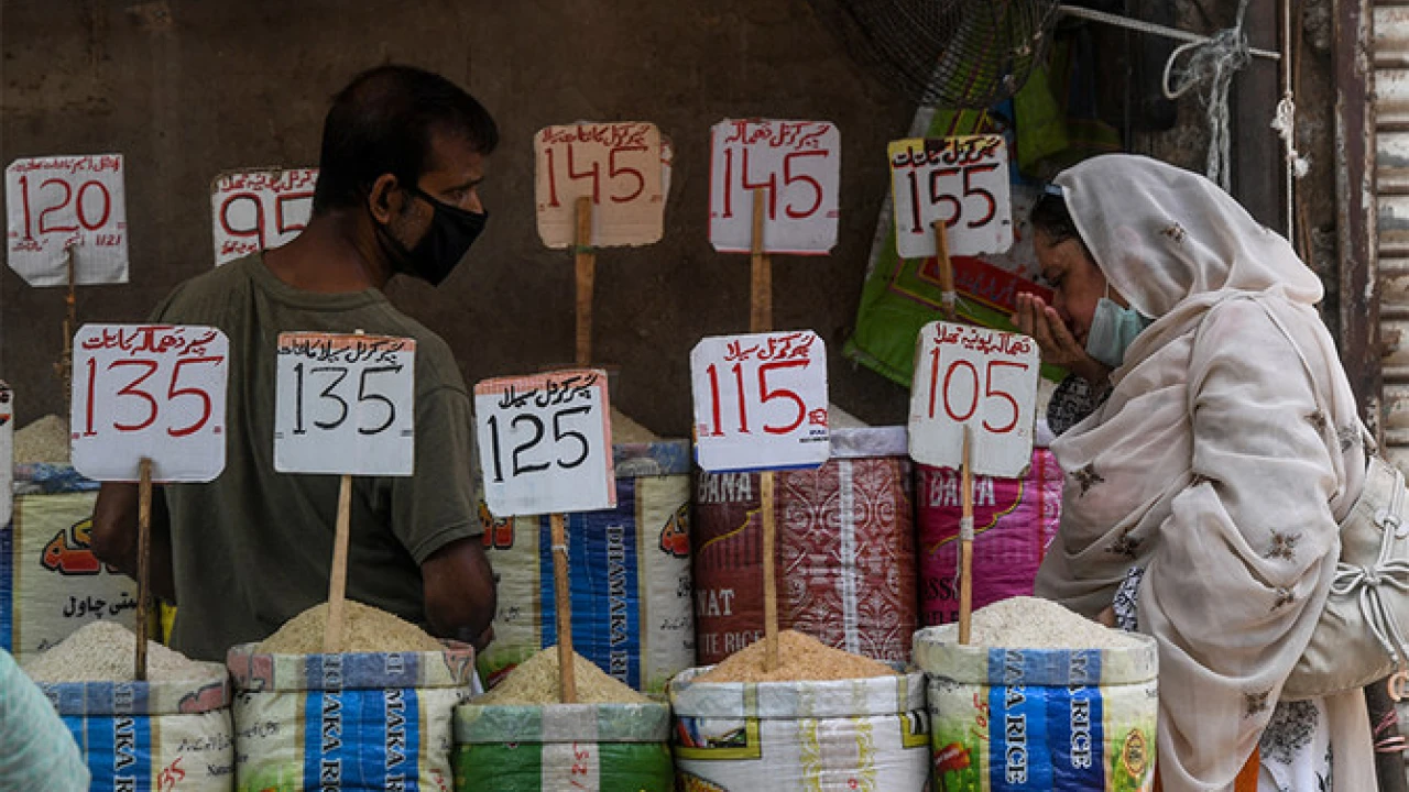 19 essential commodities see price surge in Pakistan