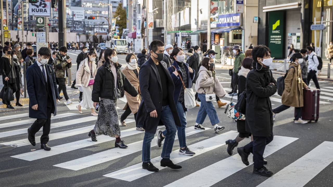 Japan to allow more foreigners to stay indefinitely 